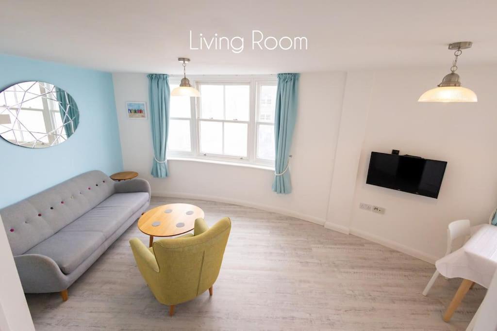 Apartment Beachside Gallery Flat