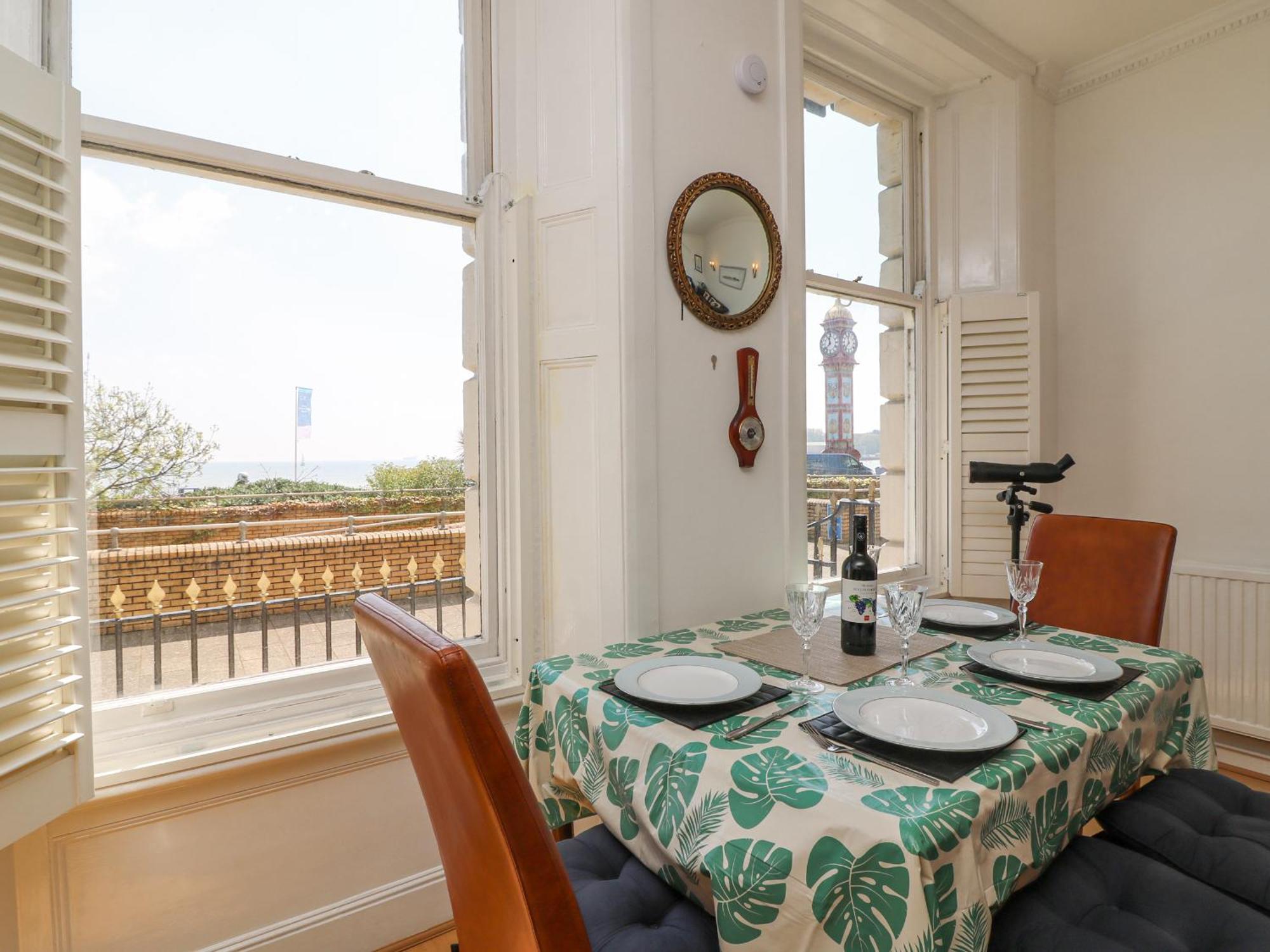 The Aquamarine Sea View Apartamento