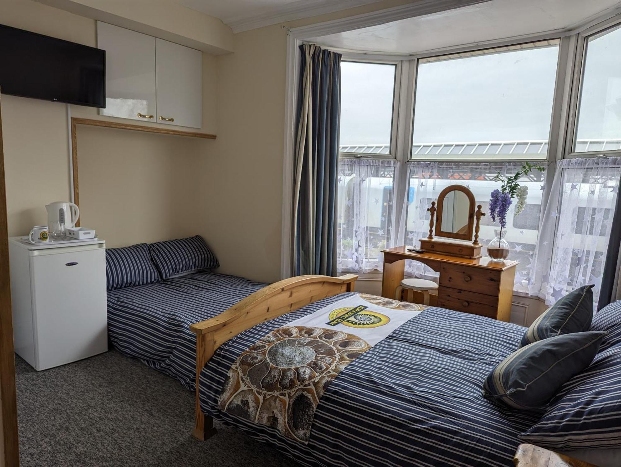Jurassic Bay Holidays Guest house Weymouth