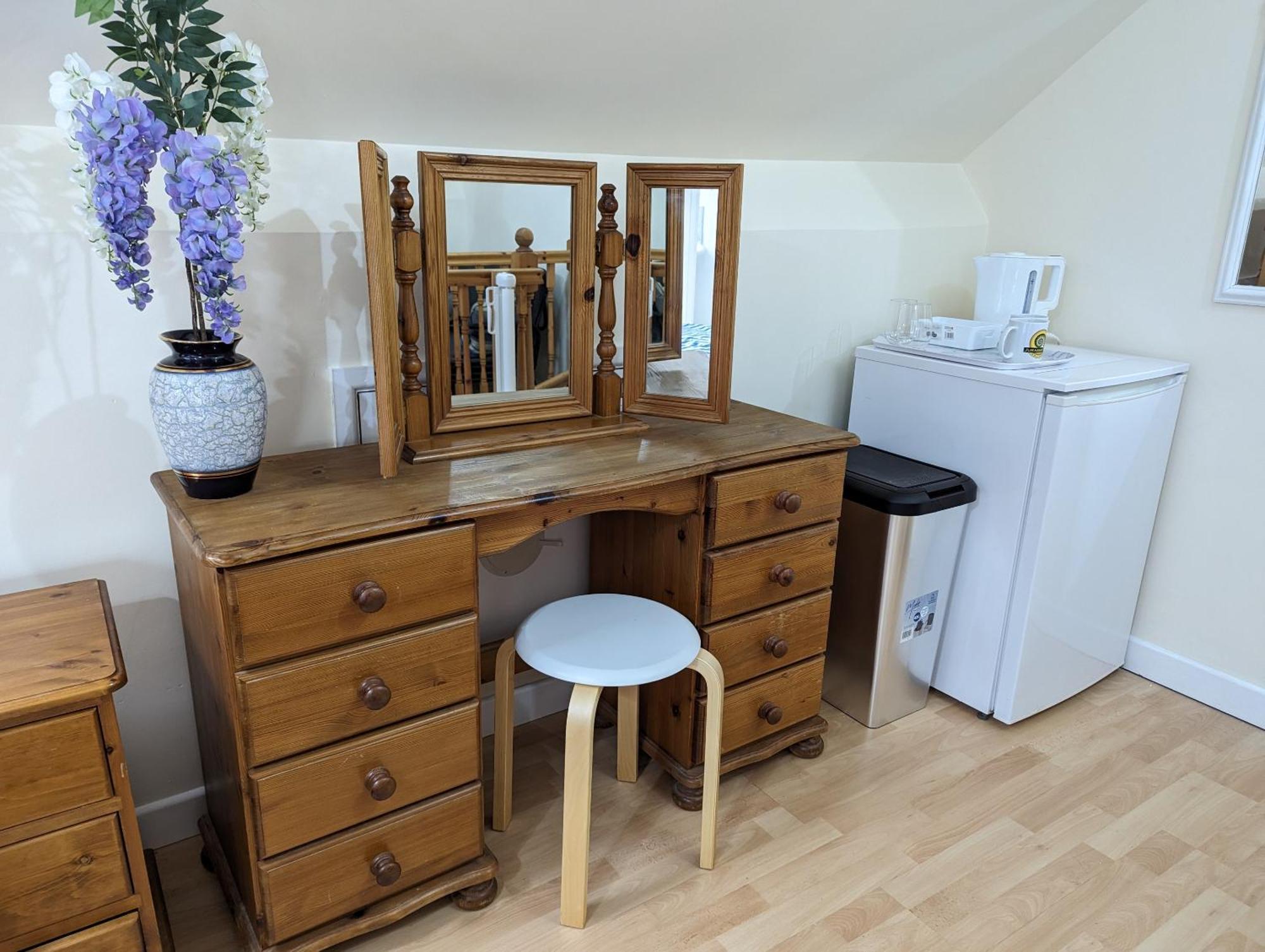 Jurassic Bay Holidays Guest house *