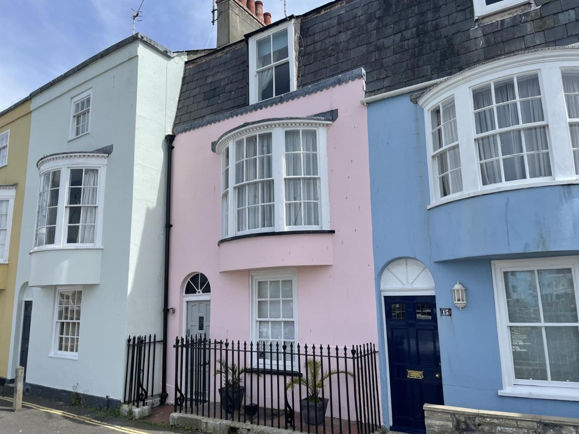 14 Nothe Parade - Waterfront * Weymouth