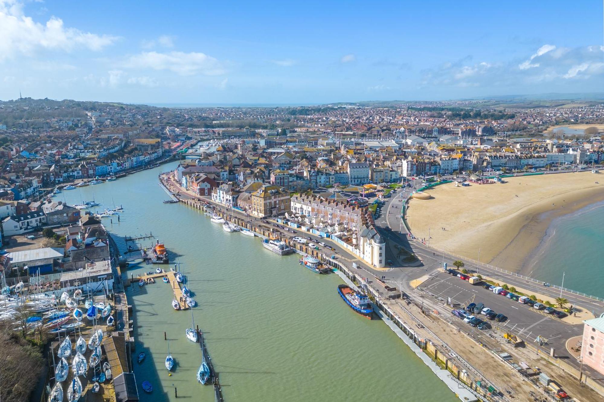 14 Nothe Parade - Waterfront *