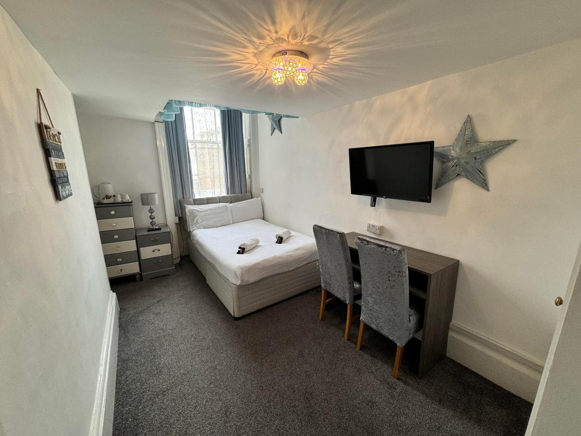 The Jubilee West- With Facilities & Smokehouse - Newly Refurbished Facilities Hotel 3*