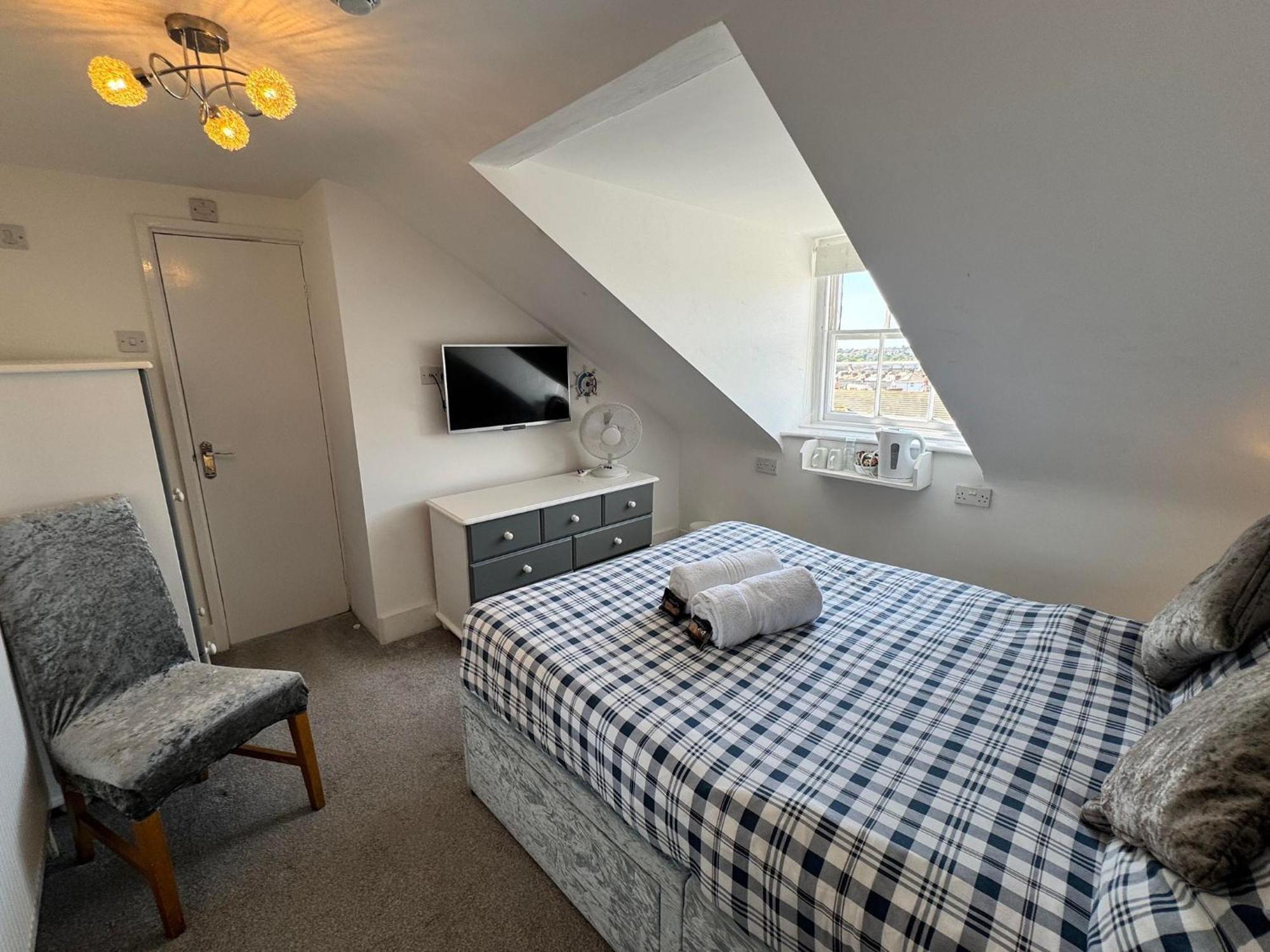 The Jubilee West- With Facilities & Smokehouse - Newly Refurbished Facilities 3*