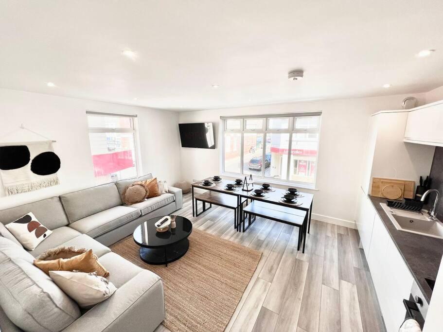 Stylish & Spacious 4bed-coastal Haven In Apartamento Weymouth