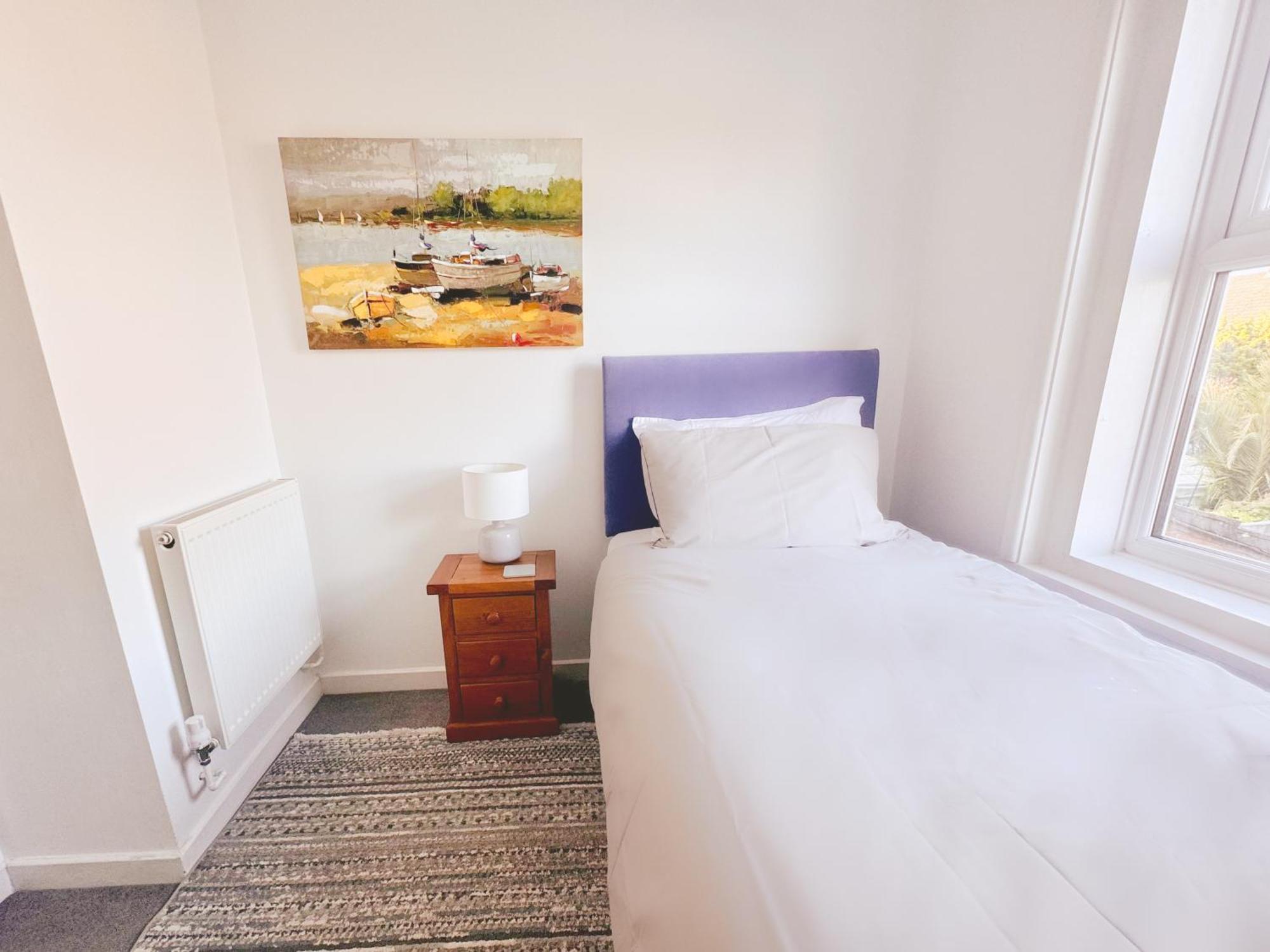 Bright 3br House Near Harbour Holiday home Weymouth
