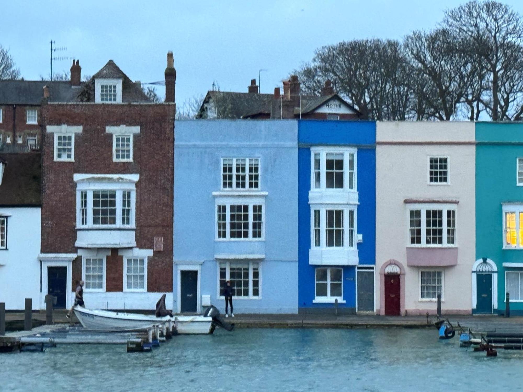 Boat House, Harbour Holiday home