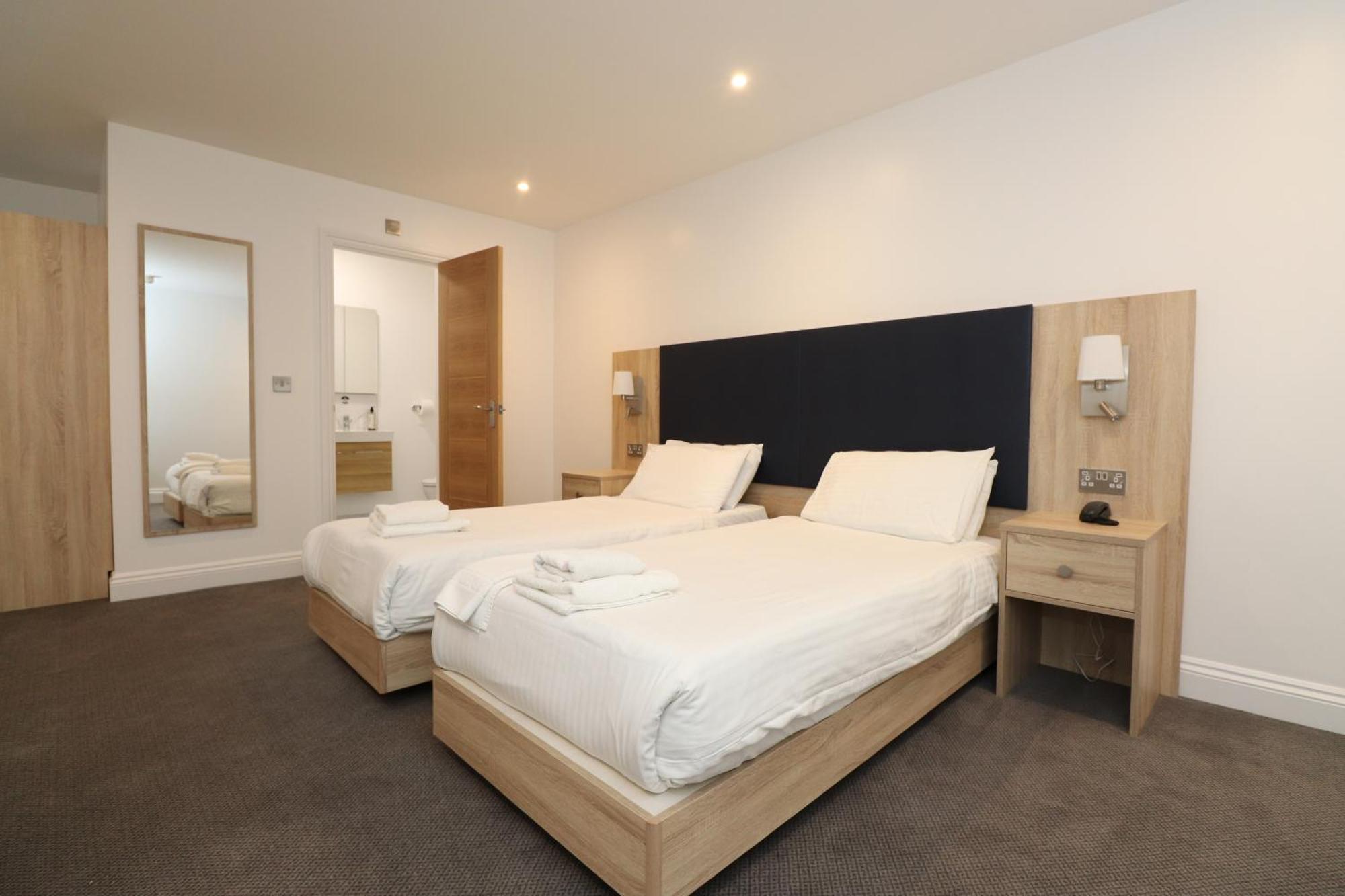 Russell Hotel 3*