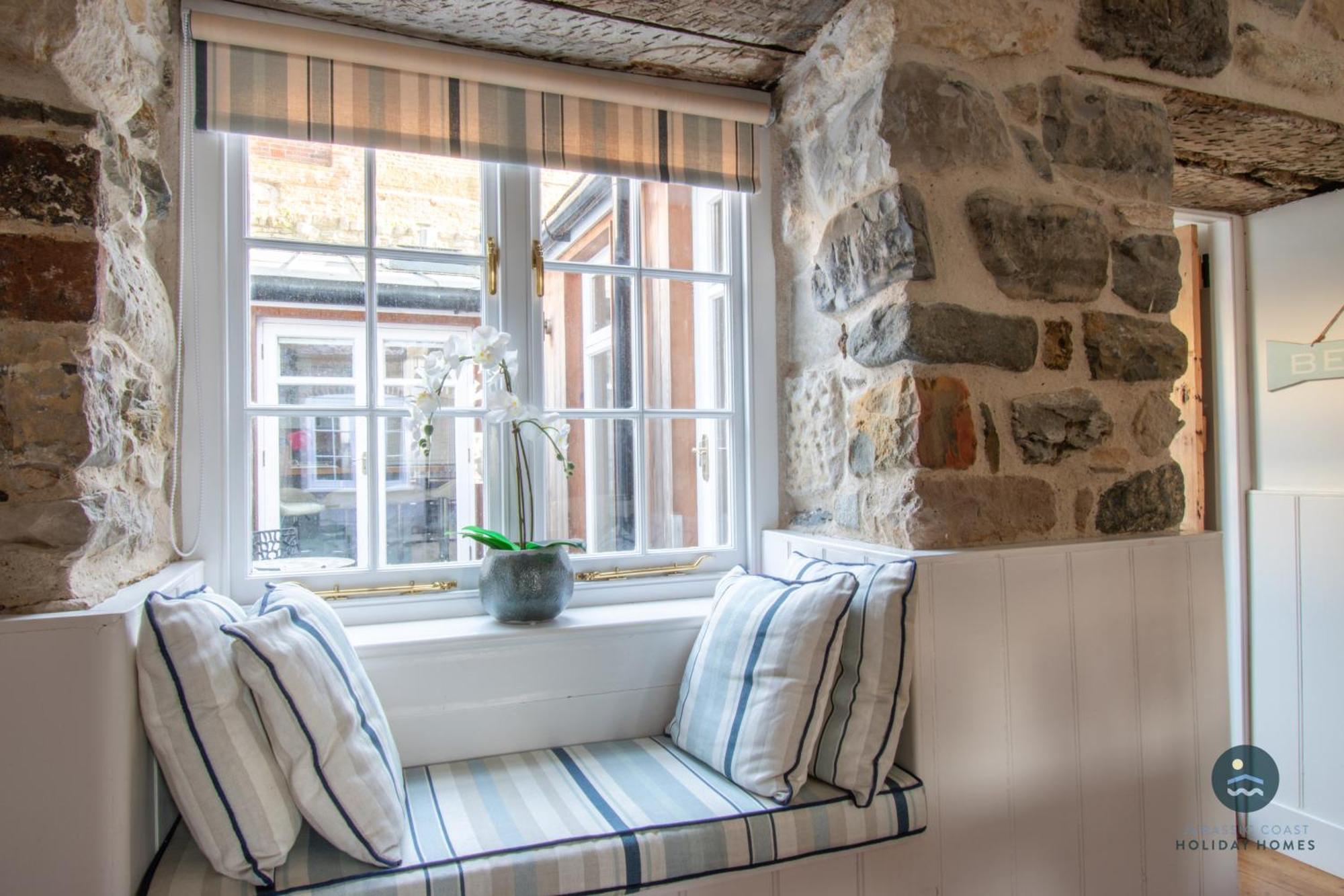 Cornerstone - Harbourside Retreat