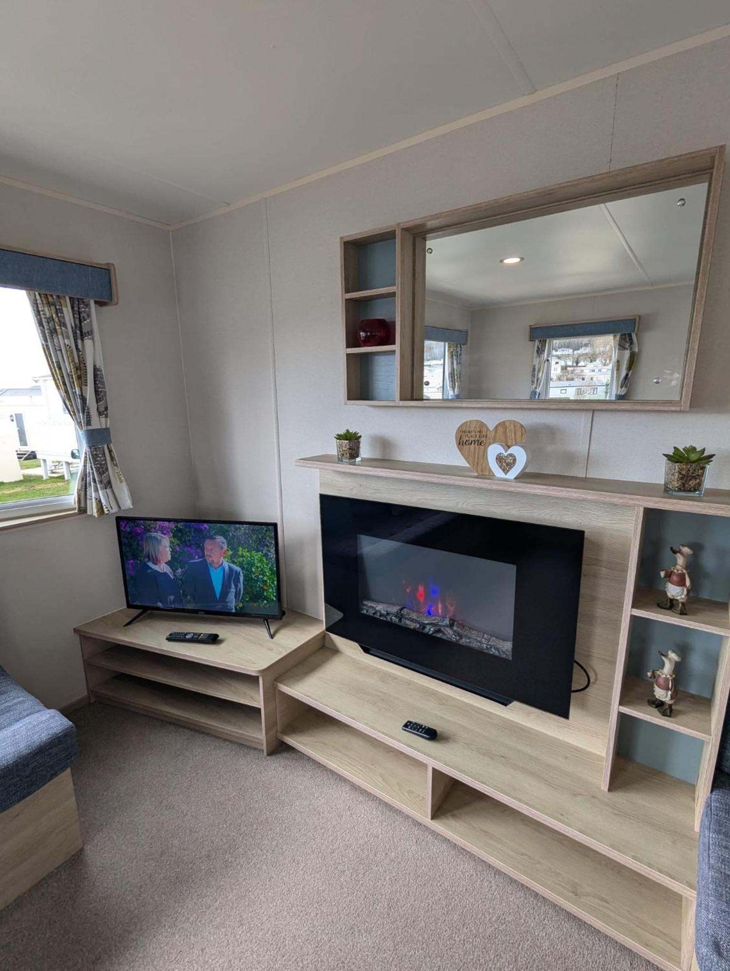 Bright Modern Caravan With Partial Views Of Fleet Lagoon Haven Littlesea * Weymouth