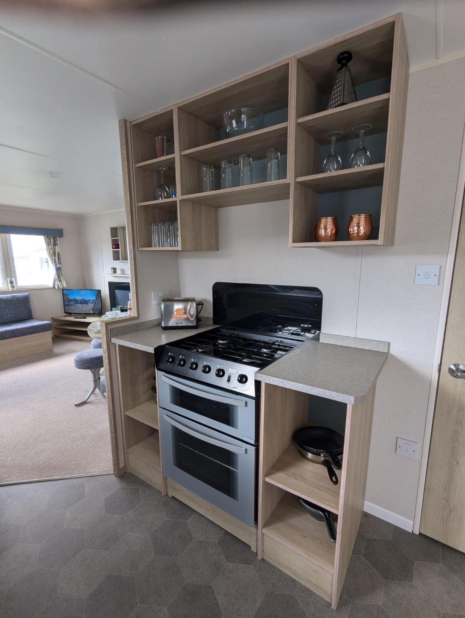 Holiday park Bright Modern Caravan With Partial Views Of Fleet Lagoon Haven Littlesea Weymouth