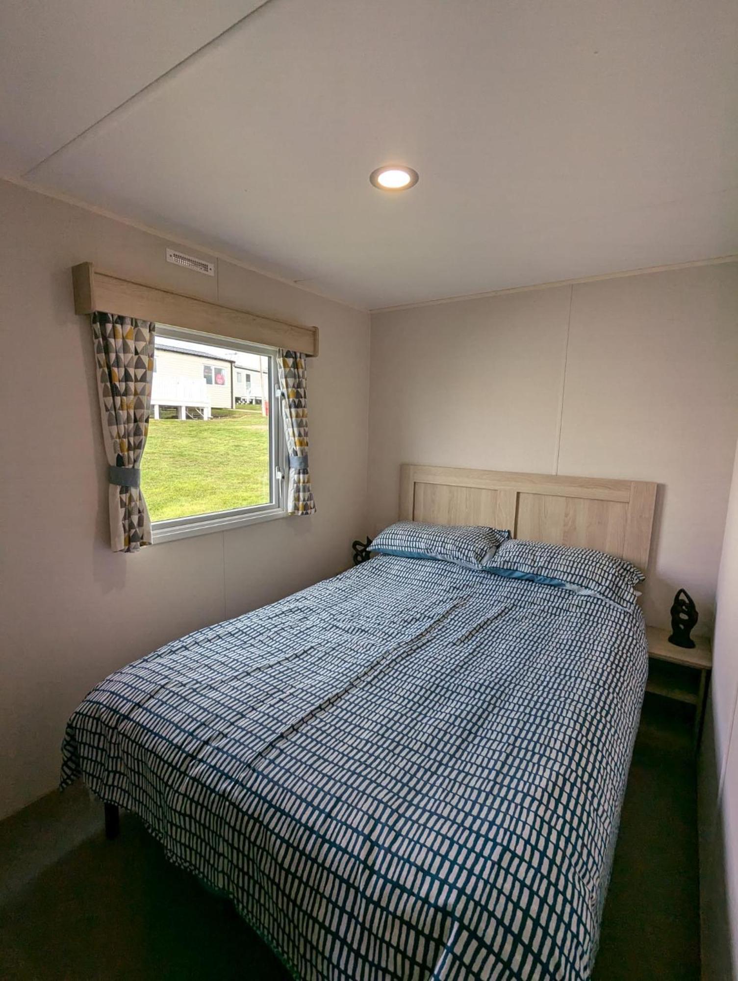 Bright Modern Caravan With Partial Views Of Fleet Lagoon Haven Littlesea Weymouth
