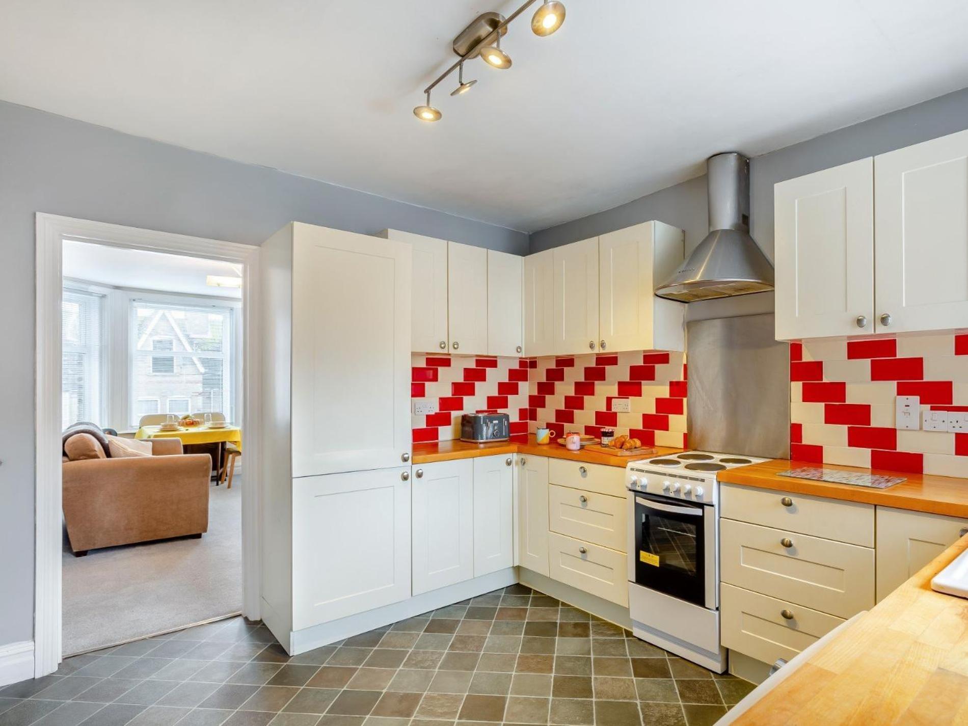 Holiday home 2 Bed In 93560