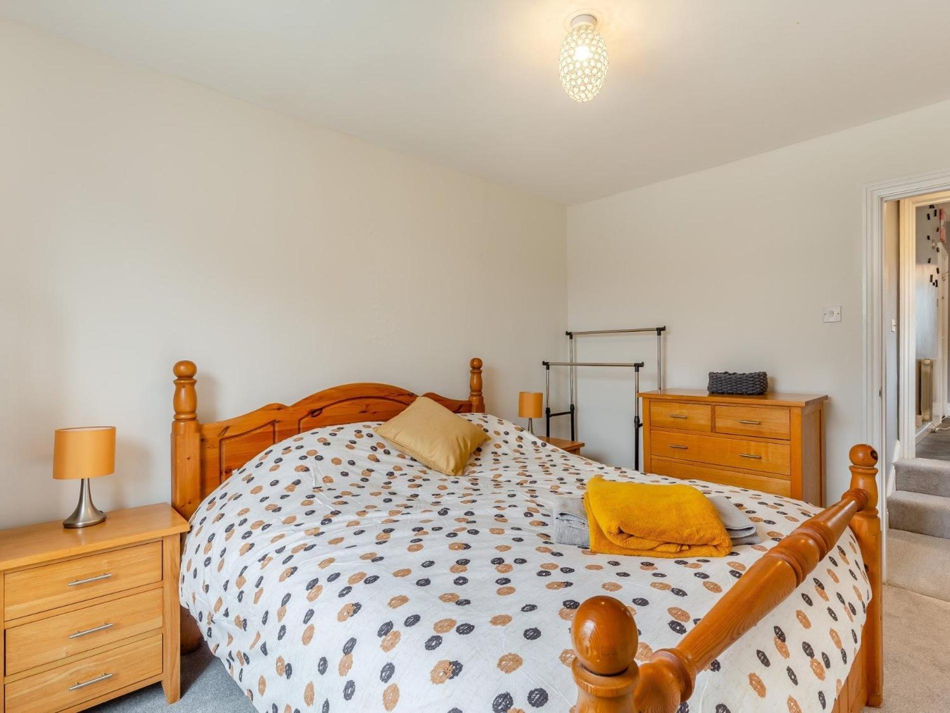 2 Bed In 93560 Holiday home
