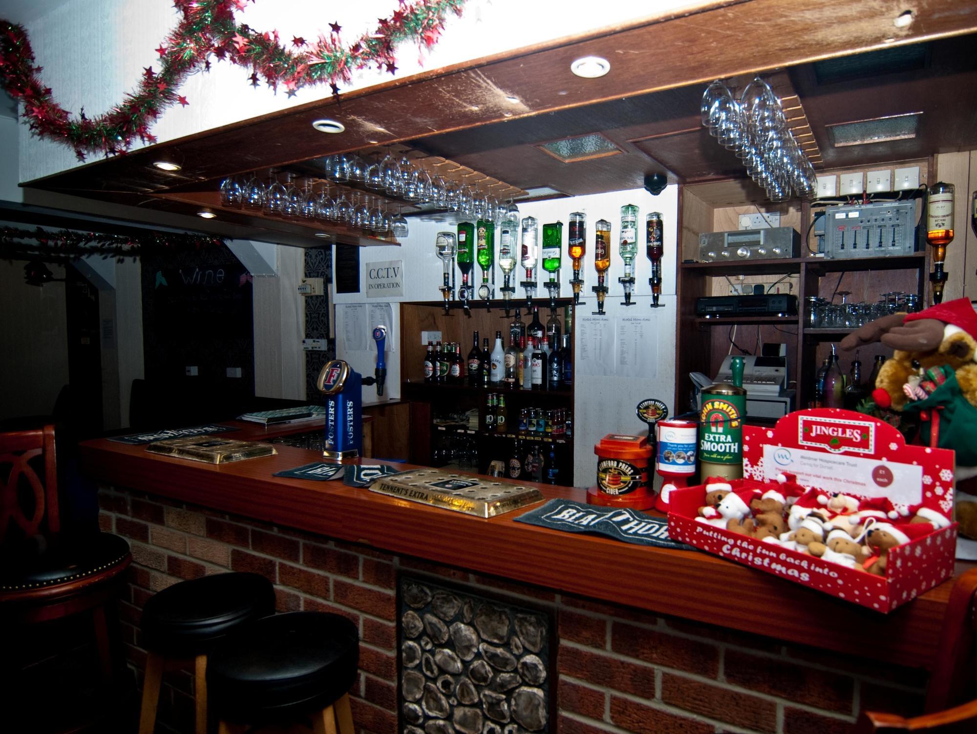 The Jubilee West- With Facilities & Smokehouse - Newly Refurbished Facilities Weymouth