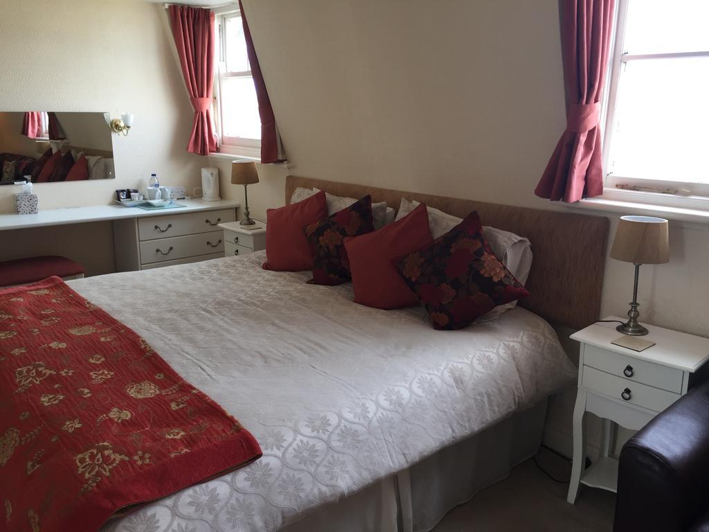 The Chatsworth Guest house 2*