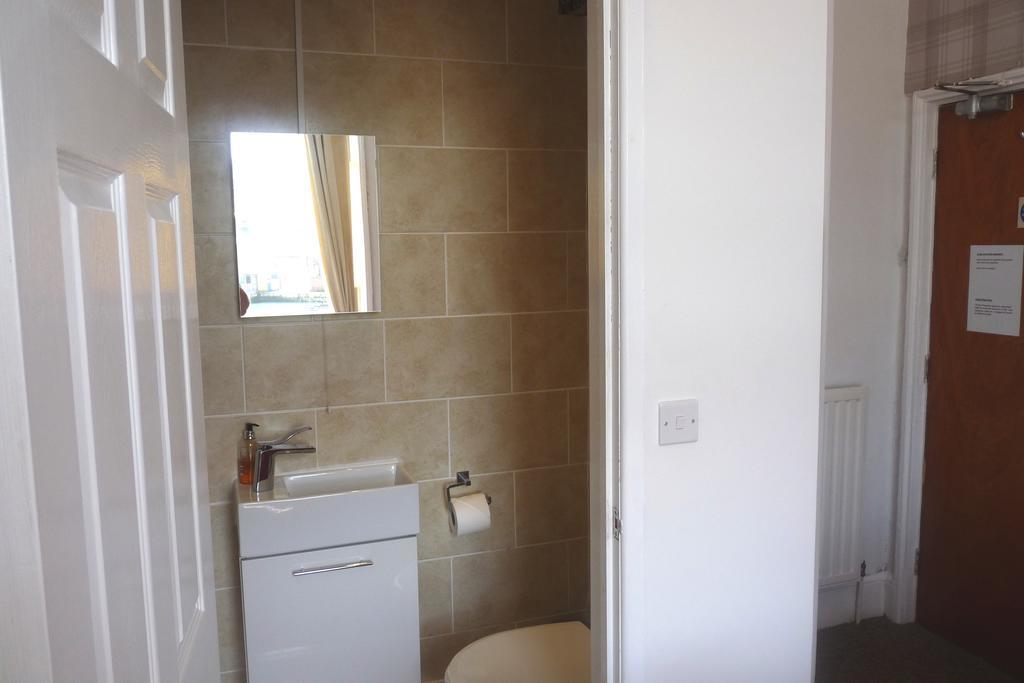 Guest house Aaran House 3*