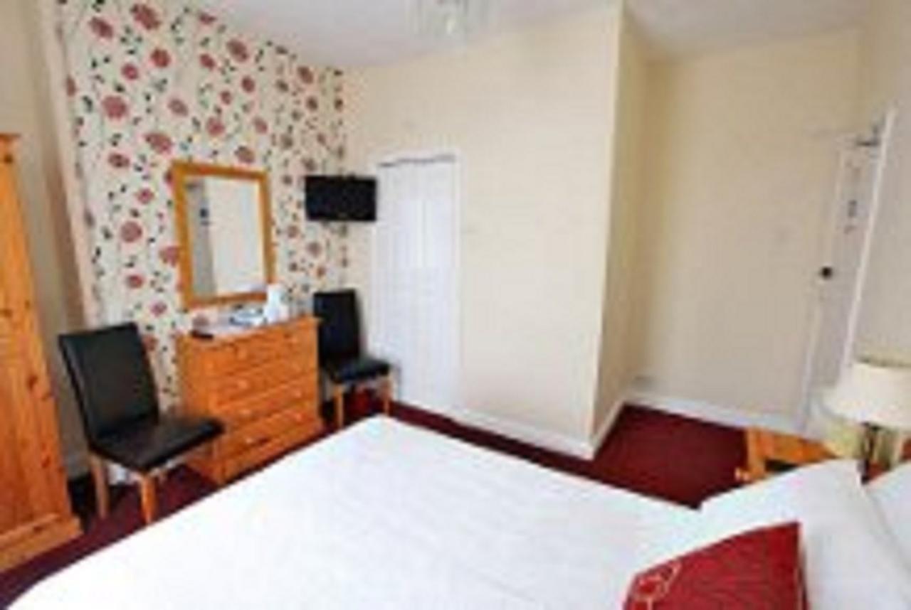 Fosters 3* Weymouth
