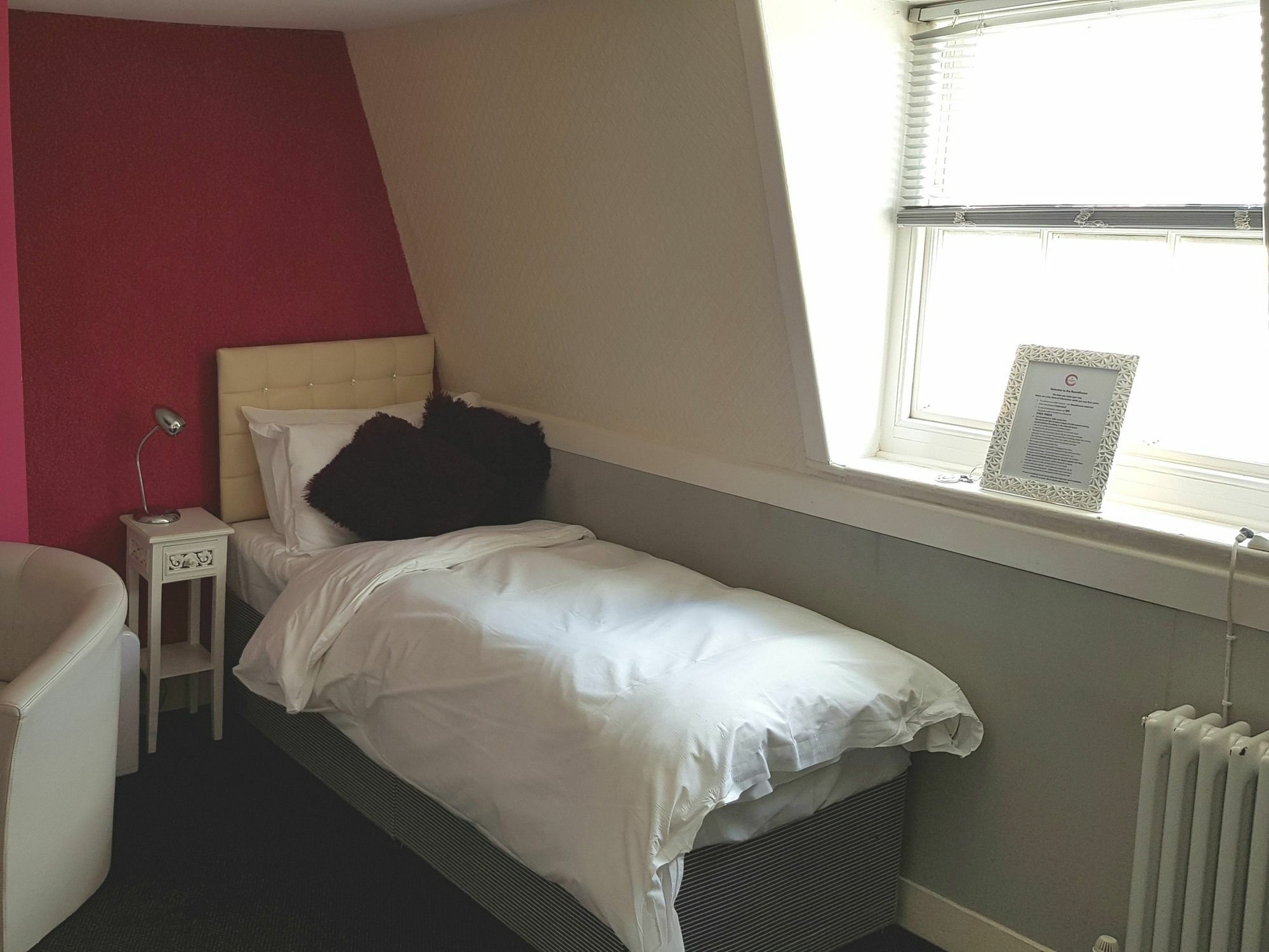 The Roundhouse Guest house 4*