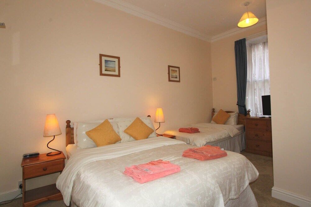 Bourneville 3* Weymouth