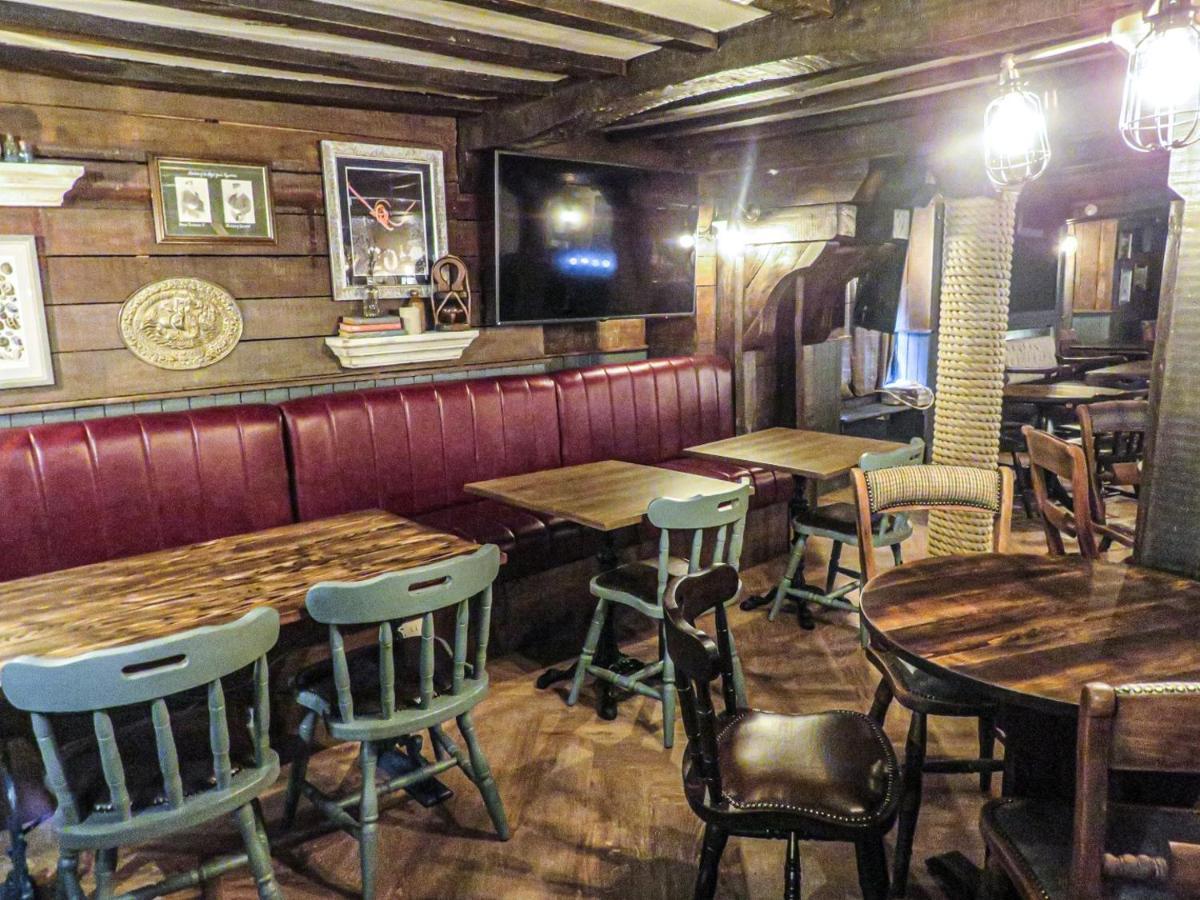 The Spice Ship Inn