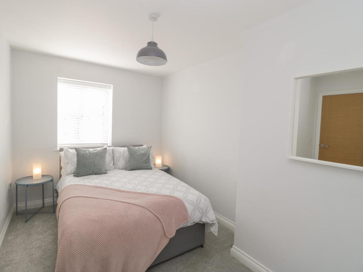 1 Sutton Gate *