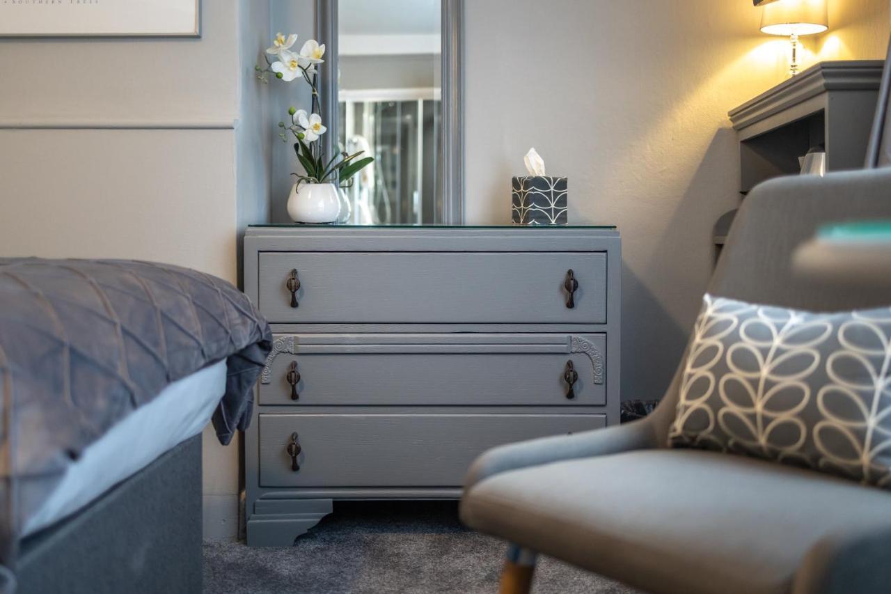 Gloucester House Bed & Breakfast