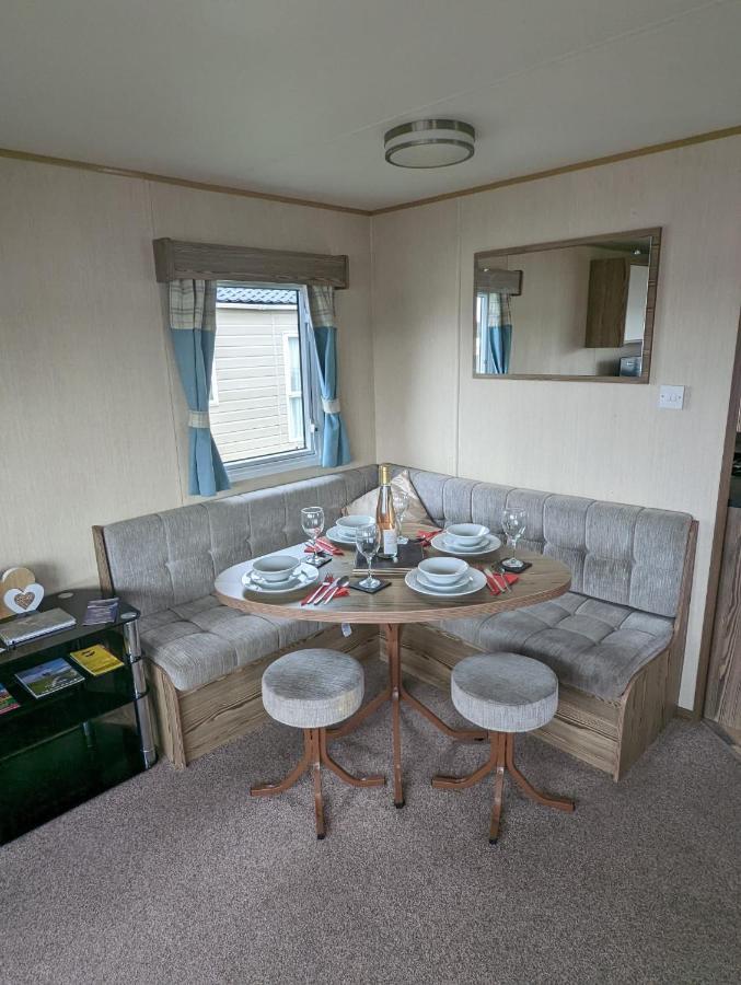 Haven Littlesea Sleeps 6 *