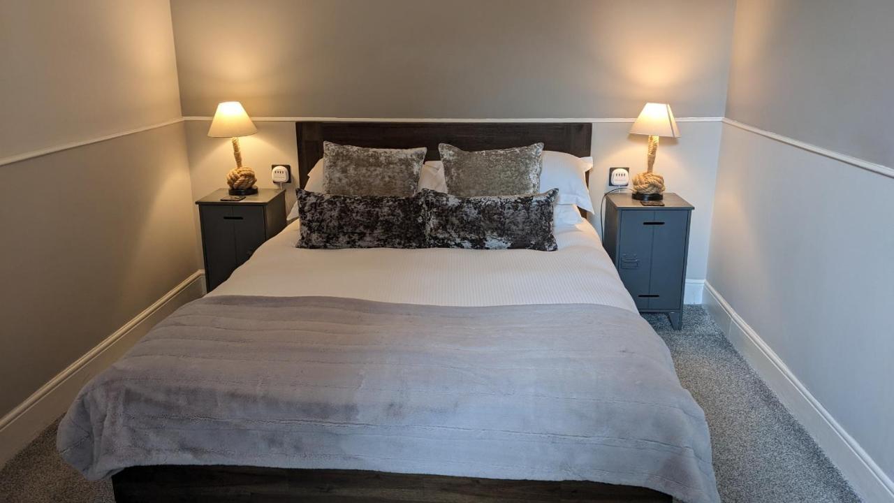 Oaklands Bed & Breakfast