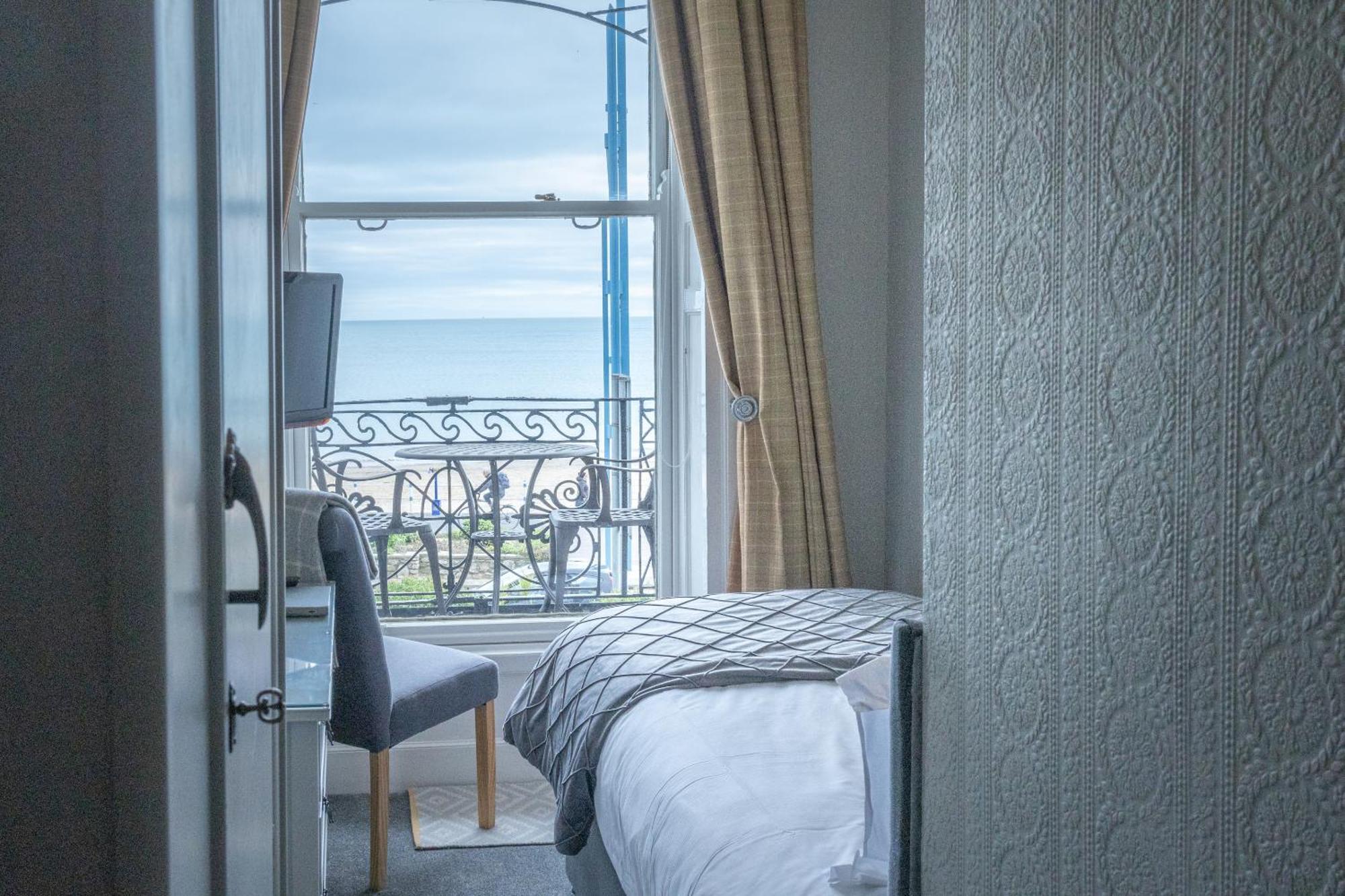 Gloucester House 5*