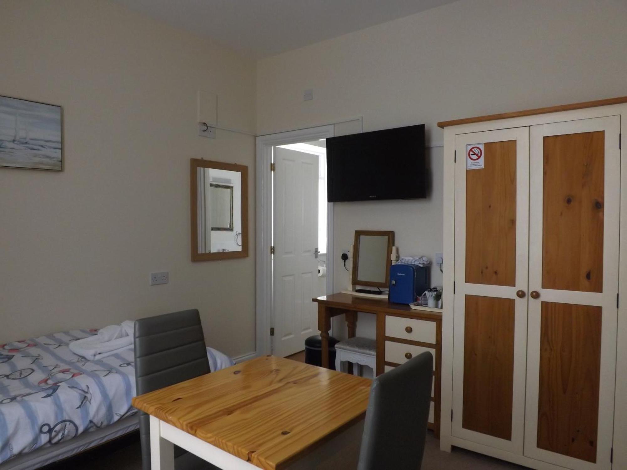 The Edenhurst 3*
