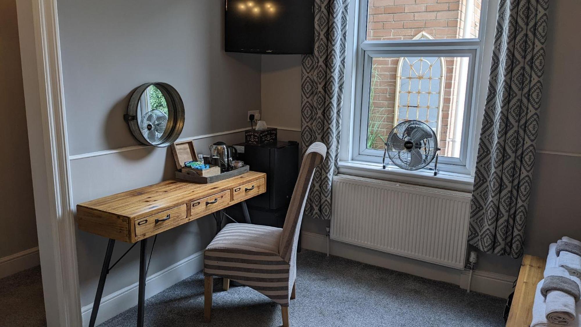 Oaklands Bed & Breakfast