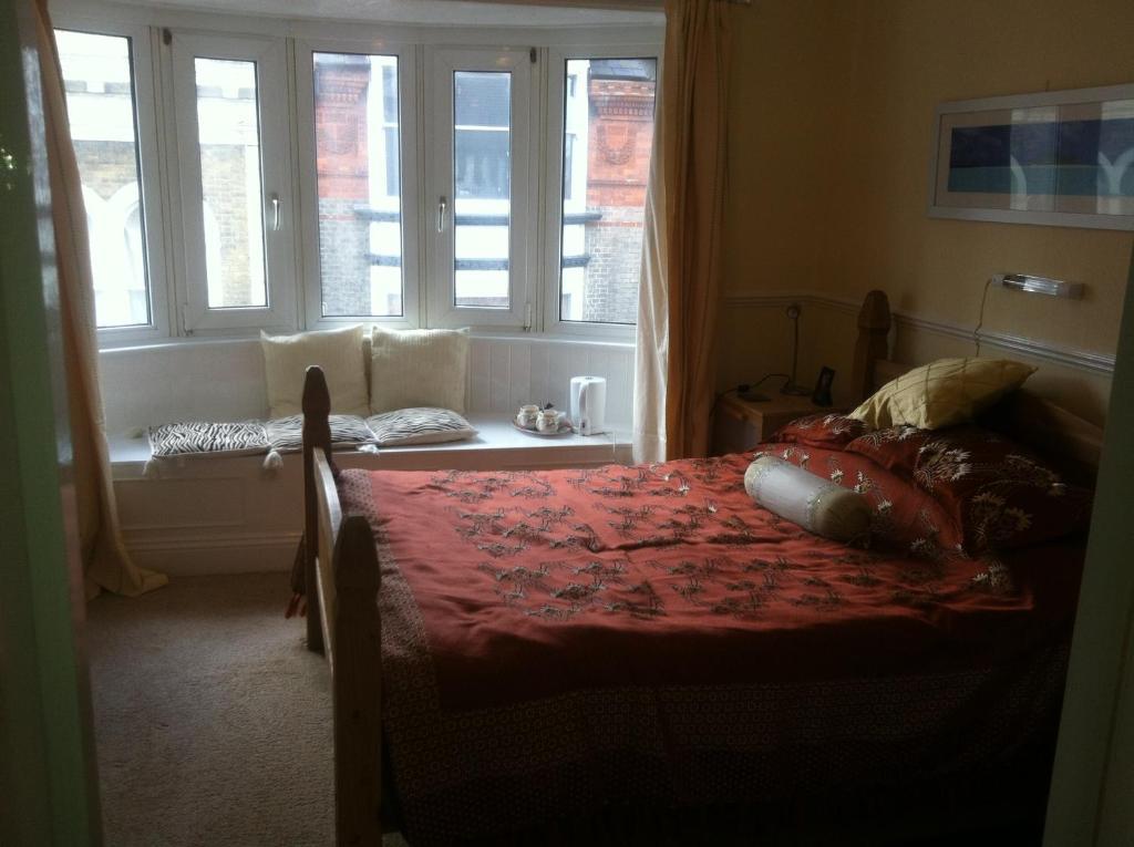 Twin Palms Weymouth